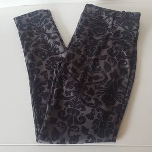 *3 for $15* NWOT Grey and Black Print Jeggings